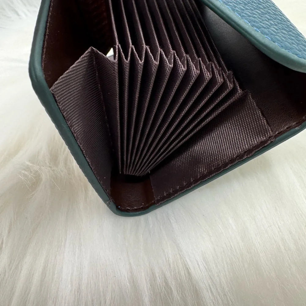 Women’s Minimalist Peacock Teal Card Wallet